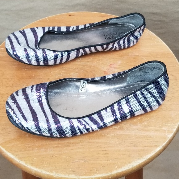 🦓Host Pick!🦓 Mossimo Ballet Flats SZ 5 - Picture 2 of 5